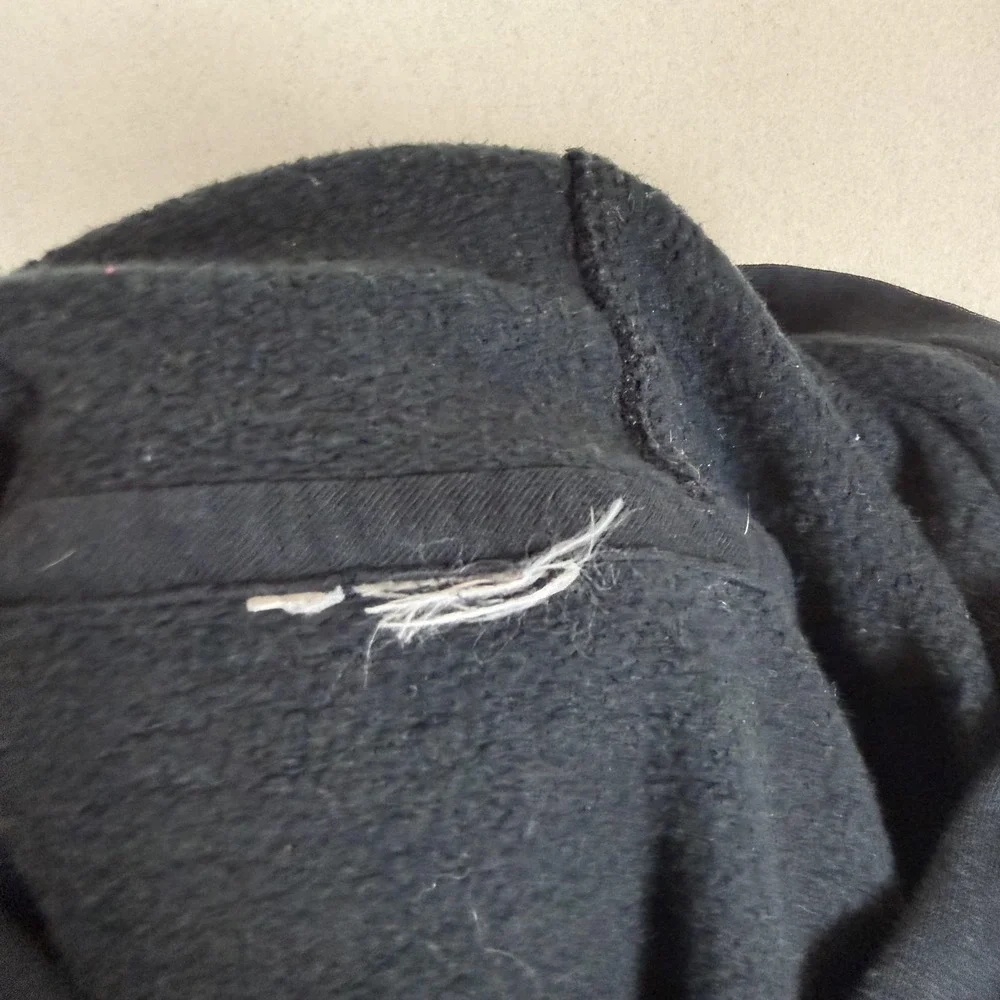 Nike Hoodie Youth XL Black Pullover Fleece Sweatshirt Swoosh Logo Embroidered